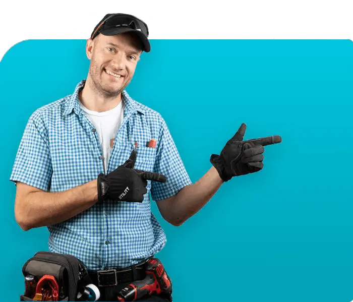 Appliance repair technician beside the callback form